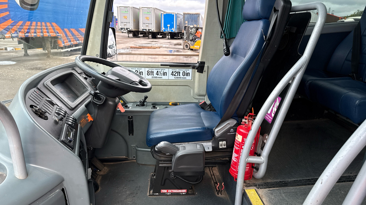 Volvo B9R PLAXTON PANTHER - Туристически автобус: снимка 5 Volvo B9R PLAXTON PANTHER - Туристически автобус: снимка 5
