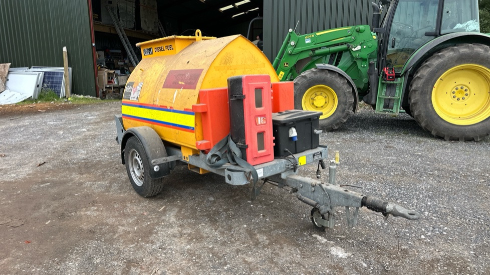 WESTERN FUEL BOWSER 210 - Строително оборудване: снимка 5 WESTERN FUEL BOWSER 210 - Строително оборудване: снимка 5