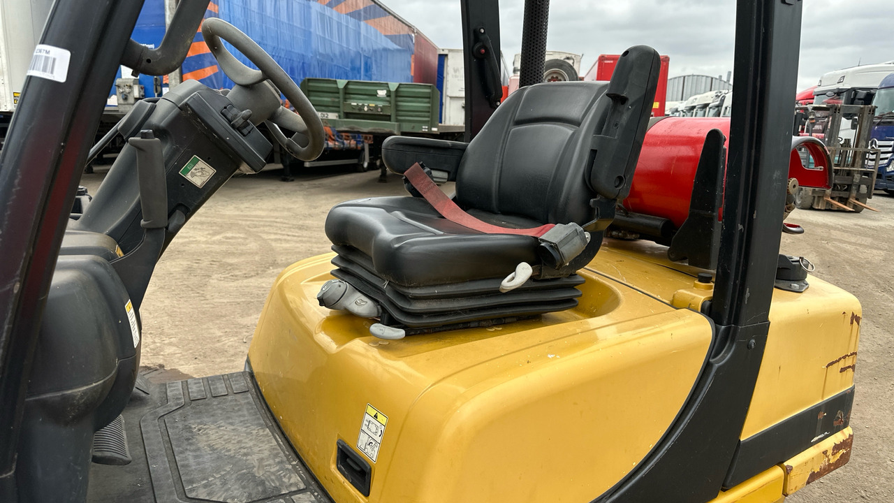YALE GLP30VX V2795 - Газокар: снимка 5 YALE GLP30VX V2795 - Газокар: снимка 5