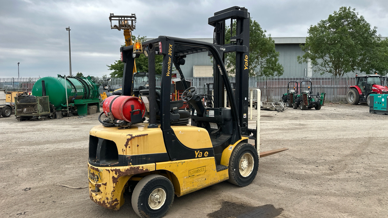 YALE GLP30VX V2795 - Газокар: снимка 4 YALE GLP30VX V2795 - Газокар: снимка 4
