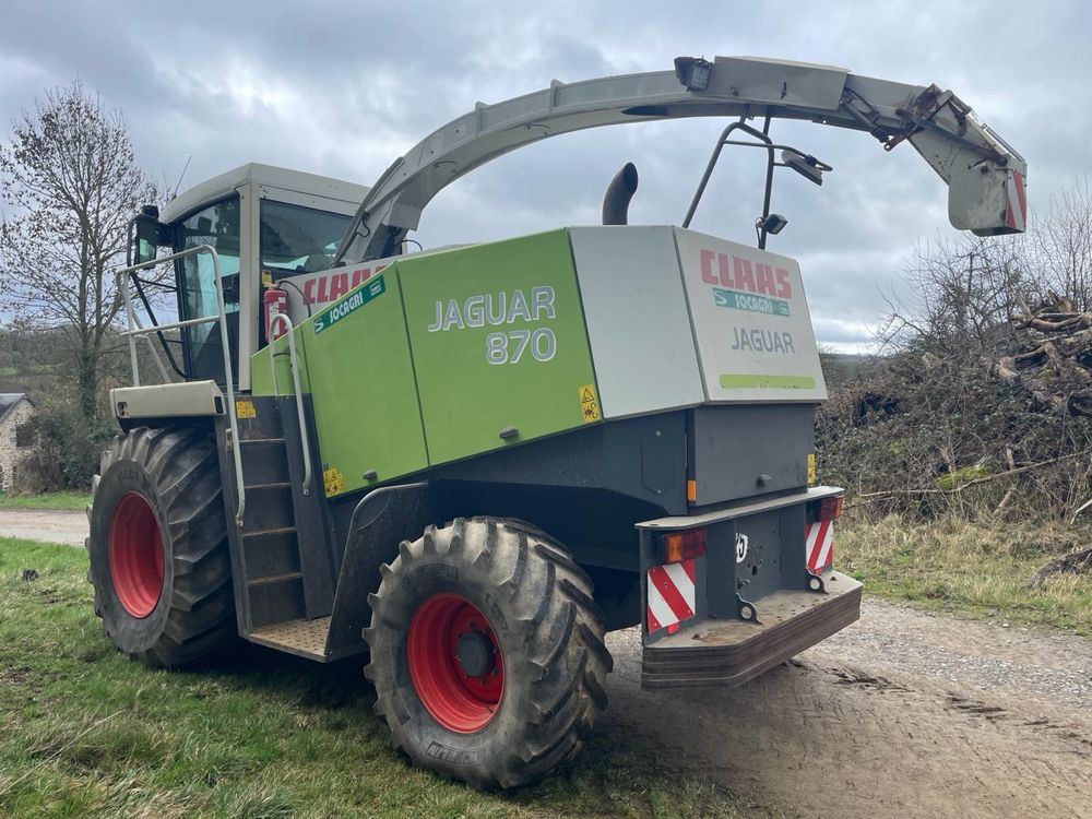 Sieczkarnia Claas Jaguar 870 4x4 rok 2003 Mercedes stan super - Силажокомбайн: снимка 4 Sieczkarnia Claas Jaguar 870 4x4 rok 2003 Mercedes stan super - Силажокомбайн: снимка 4