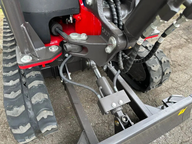 Rhino Rhinoceros XN12-9 - Мини багер: снимка 4 Rhino Rhinoceros XN12-9 - Мини багер: снимка 4