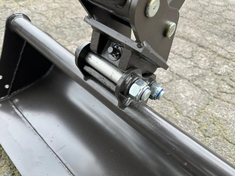 Rhino Rhinoceros XN12-9 - Мини багер: снимка 3 Rhino Rhinoceros XN12-9 - Мини багер: снимка 3