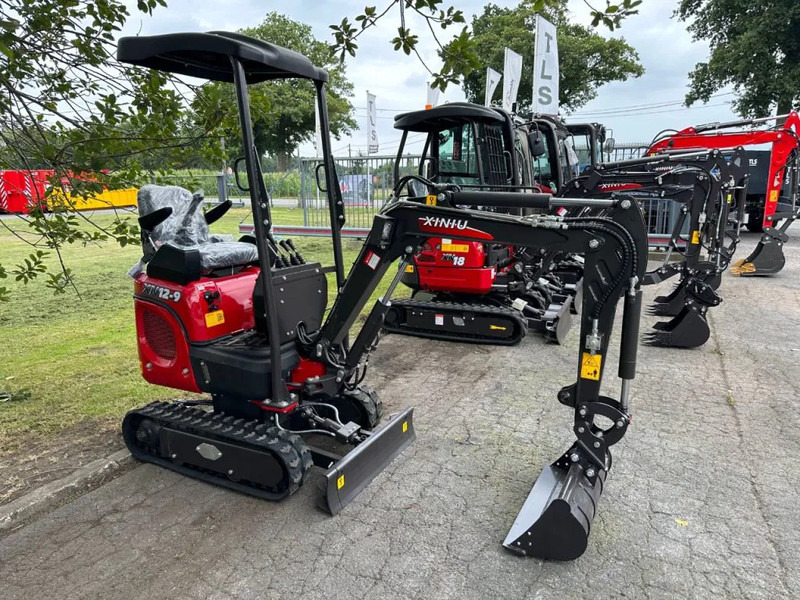 Rhino Rhinoceros XN12-9 - Мини багер: снимка 2 Rhino Rhinoceros XN12-9 - Мини багер: снимка 2