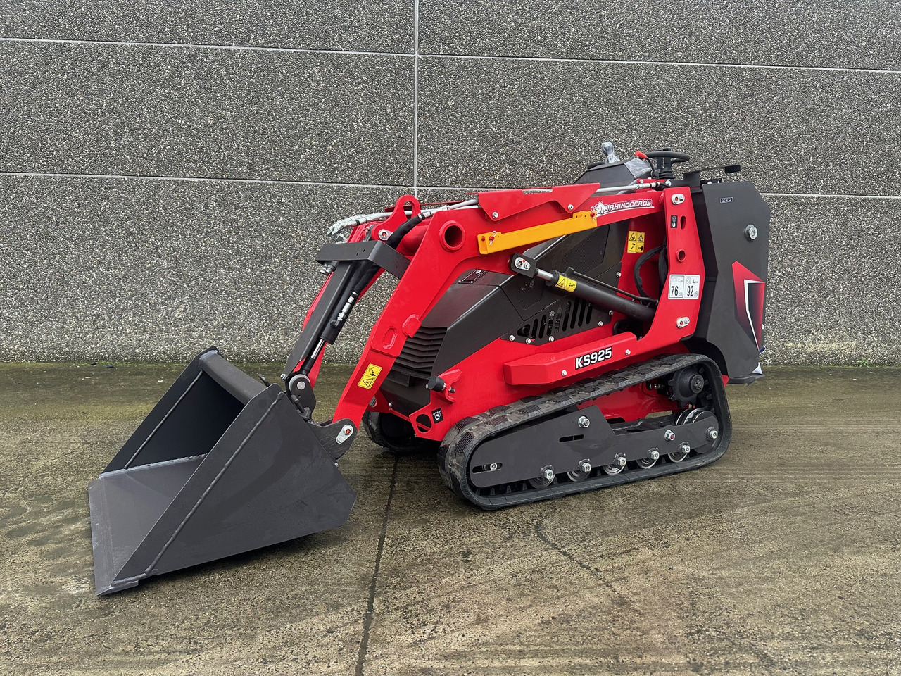 Rhinoceros KS925 - Мини челен товарач: снимка 1 Rhinoceros KS925 - Мини челен товарач: снимка 1