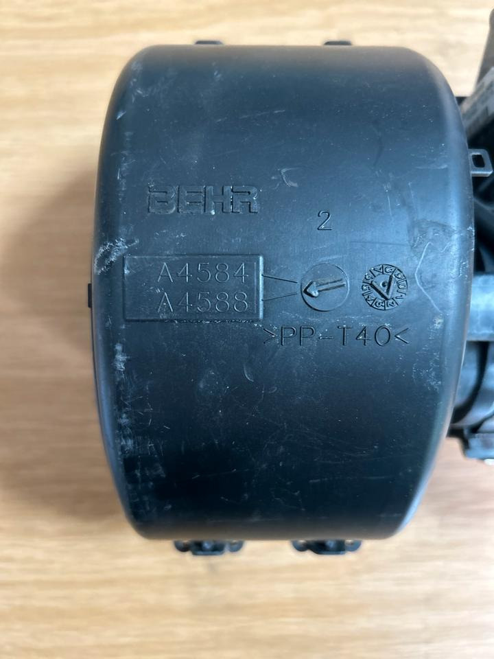 DAF CF Klimaanlage Motor A4584/A4588 - Охладителна система за Камион: снимка 2 DAF CF Klimaanlage Motor A4584/A4588 - Охладителна система за Камион: снимка 2