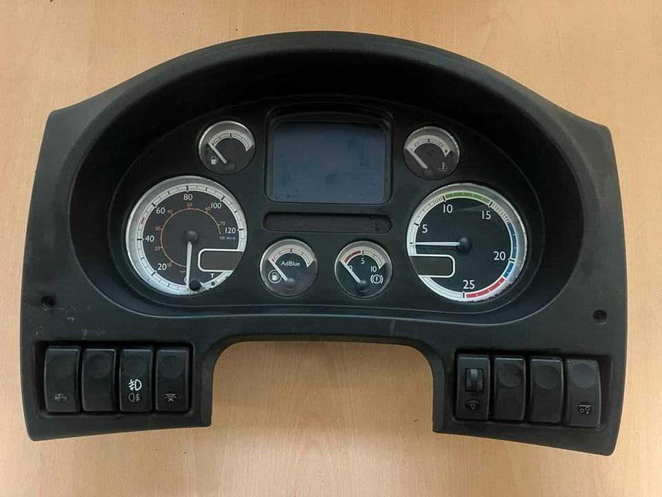 DAF CF Kombiinstrument Tacho 1789470 - Тахограф за Камион: снимка 1 DAF CF Kombiinstrument Tacho 1789470 - Тахограф за Камион: снимка 1