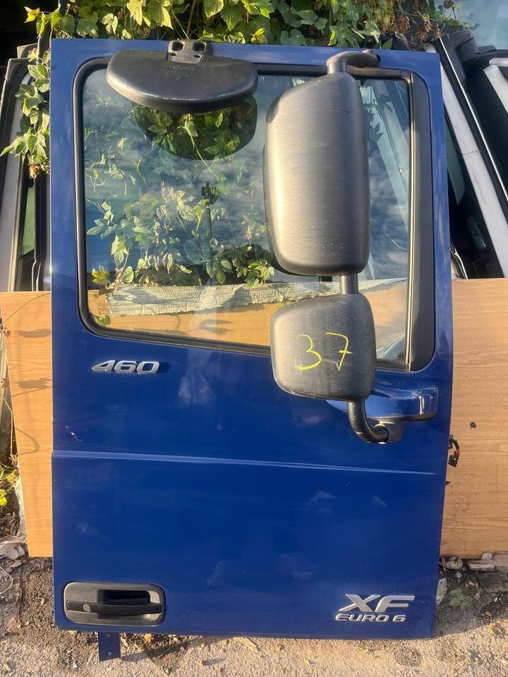DAF XF 460 EU6 Beifahrertür Blau Rechts Spiegel Innenverkleidung - Врата и части за Камион: снимка 1 DAF XF 460 EU6 Beifahrertür Blau Rechts Spiegel Innenverkleidung - Врата и части за Камион: снимка 1