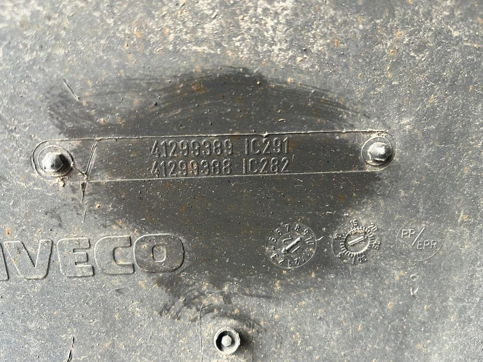 IVECO Stralis 450 Kotflügel vorne links 41299389 / 41299388 - Калник за Камион: снимка 2 IVECO Stralis 450 Kotflügel vorne links 41299389 / 41299388 - Калник за Камион: снимка 2