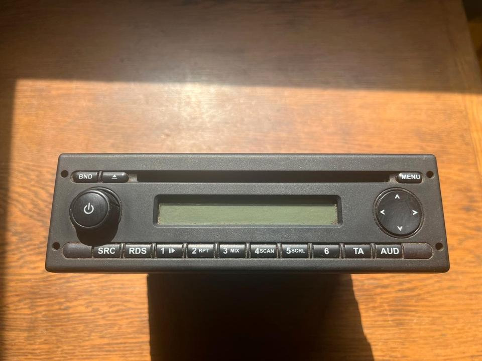 MAN Bosch Multimedia Radio 24V 81.28101-6184 - Навигационна система за Камион: снимка 1 MAN Bosch Multimedia Radio 24V 81.28101-6184 - Навигационна система за Камион: снимка 1