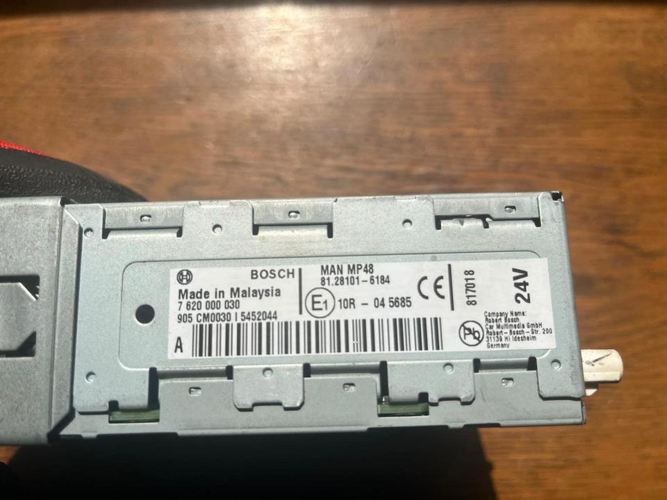 MAN Bosch Multimedia Radio 24V 81.28101-6184 - Навигационна система за Камион: снимка 2 MAN Bosch Multimedia Radio 24V 81.28101-6184 - Навигационна система за Камион: снимка 2