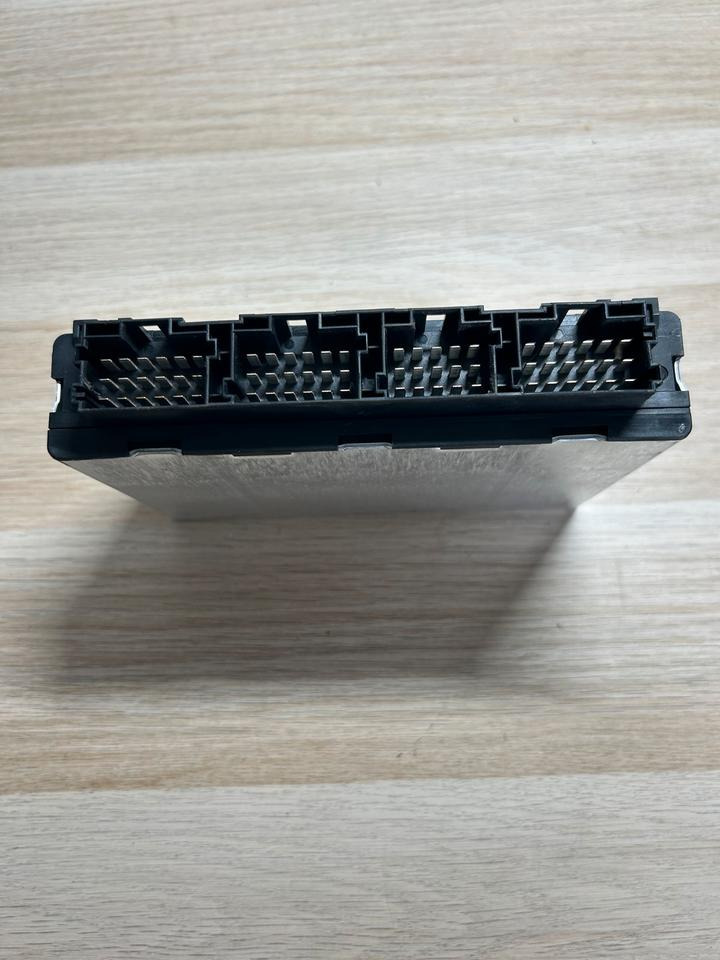 MAN Elektronik FFR SIEMENS VDO Steuergerät 81.25805.7082 - Блок за управление за Камион: снимка 3 MAN Elektronik FFR SIEMENS VDO Steuergerät 81.25805.7082 - Блок за управление за Камион: снимка 3