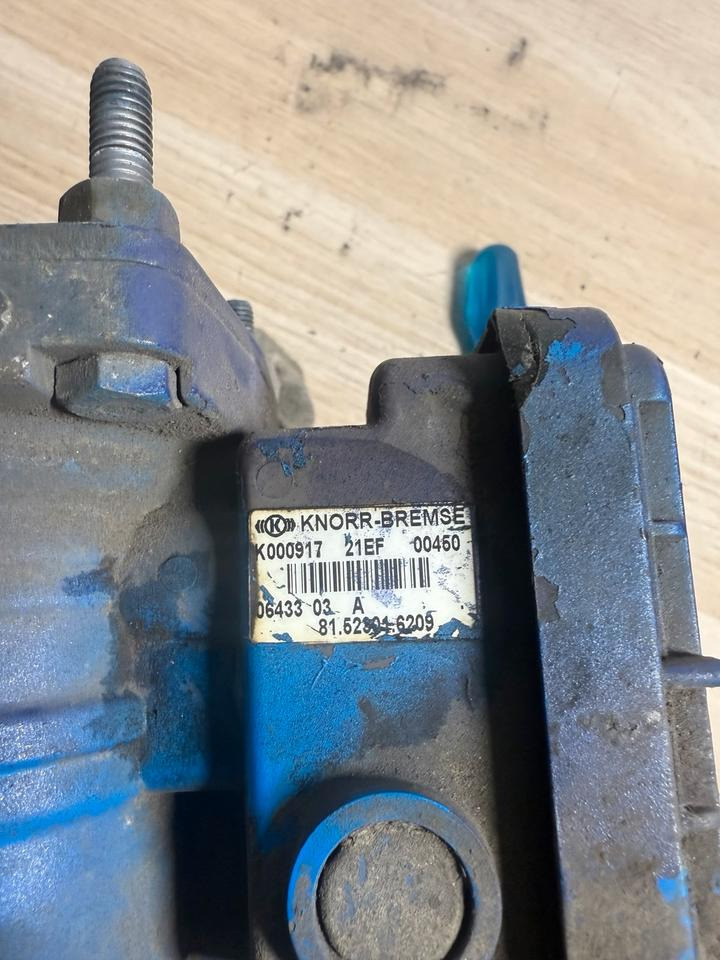 MAN KNORR-BREMSE EBS Ventil K000917 81.52301.6209 - Клапа за Камион: снимка 5 MAN KNORR-BREMSE EBS Ventil K000917 81.52301.6209 - Клапа за Камион: снимка 5