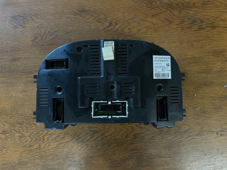 MAN Kombiinstrument Tacho 81272026170 - Табло за Камион: снимка 2 MAN Kombiinstrument Tacho 81272026170 - Табло за Камион: снимка 2