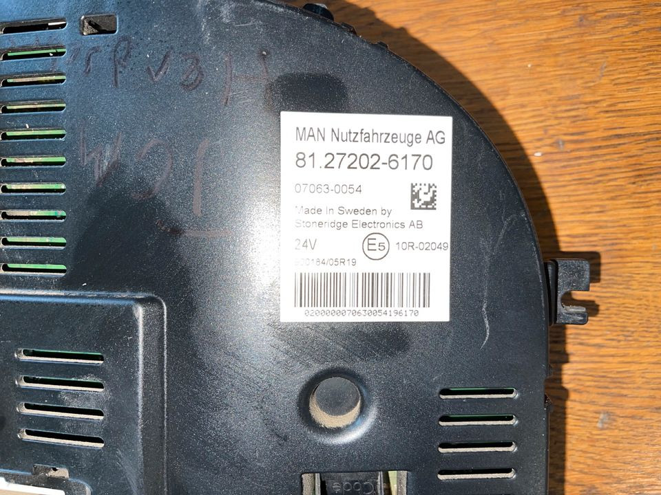 MAN Kombiinstrument Tacho 81272026170 - Табло за Камион: снимка 3 MAN Kombiinstrument Tacho 81272026170 - Табло за Камион: снимка 3