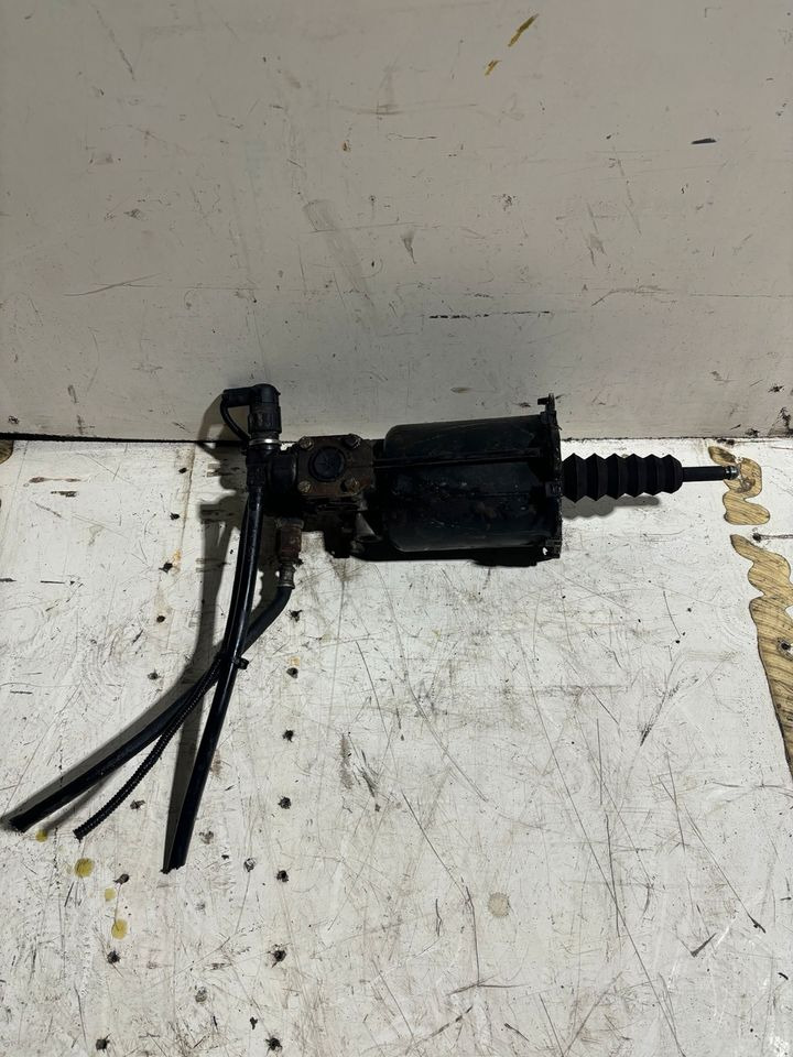MAN Kupplungsverstärker WABCO 9700514120 / 81307256084 - Съединител и части за Камион: снимка 2 MAN Kupplungsverstärker WABCO 9700514120 / 81307256084 - Съединител и части за Камион: снимка 2