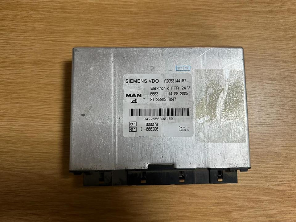 MAN SIEMENS VDO ELEKTRONIK FFR Steuergerät 81.25805.7047 - Блок за управление за Камион: снимка 1 MAN SIEMENS VDO ELEKTRONIK FFR Steuergerät 81.25805.7047 - Блок за управление за Камион: снимка 1