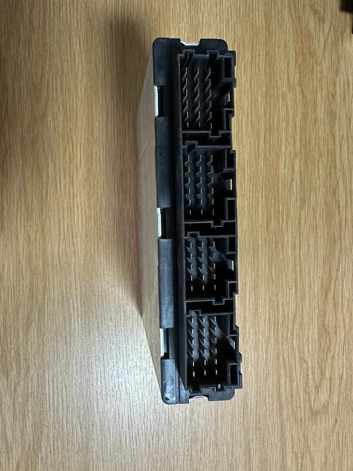 MAN SIEMENS VDO ELEKTRONIK FFR Steuergerät 81.25805.7057 - Блок за управление за Камион: снимка 3 MAN SIEMENS VDO ELEKTRONIK FFR Steuergerät 81.25805.7057 - Блок за управление за Камион: снимка 3