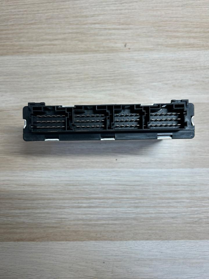 MAN SIEMENS VDO Elektronik FFR Steuergerät 81.25805.7067 - Блок за управление за Камион: снимка 4 MAN SIEMENS VDO Elektronik FFR Steuergerät 81.25805.7067 - Блок за управление за Камион: снимка 4