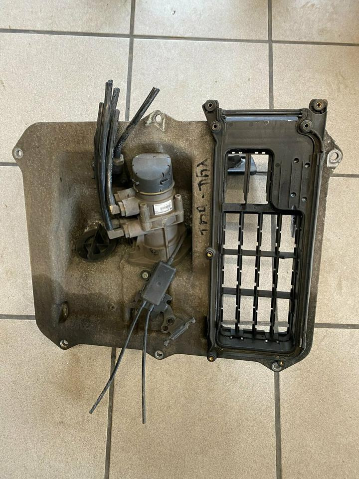 MAN TGA TGX Fußbremsventil 81259706103 Knorr Bremse 81521306298 - Спирачен клапан за Камион: снимка 1 MAN TGA TGX Fußbremsventil 81259706103 Knorr Bremse 81521306298 - Спирачен клапан за Камион: снимка 1