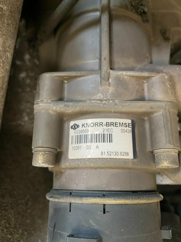 MAN TGA TGX Fußbremsventil 81259706103 Knorr Bremse 81521306298 - Спирачен клапан за Камион: снимка 4 MAN TGA TGX Fußbremsventil 81259706103 Knorr Bremse 81521306298 - Спирачен клапан за Камион: снимка 4
