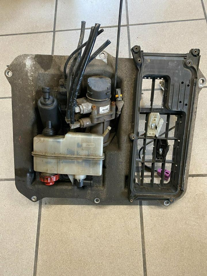 MAN TGA TGX Fußbremsventil Bremsventil 81.25970.6100 - Спирачен клапан за Камион: снимка 1 MAN TGA TGX Fußbremsventil Bremsventil 81.25970.6100 - Спирачен клапан за Камион: снимка 1