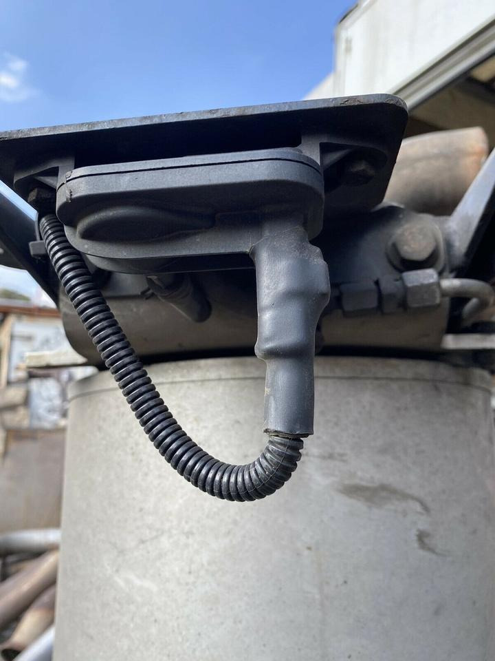 MAN TGL Auspuff Schalldämpfer Katalysator 81151010388 - Катализатор за Камион: снимка 3 MAN TGL Auspuff Schalldämpfer Katalysator 81151010388 - Катализатор за Камион: снимка 3