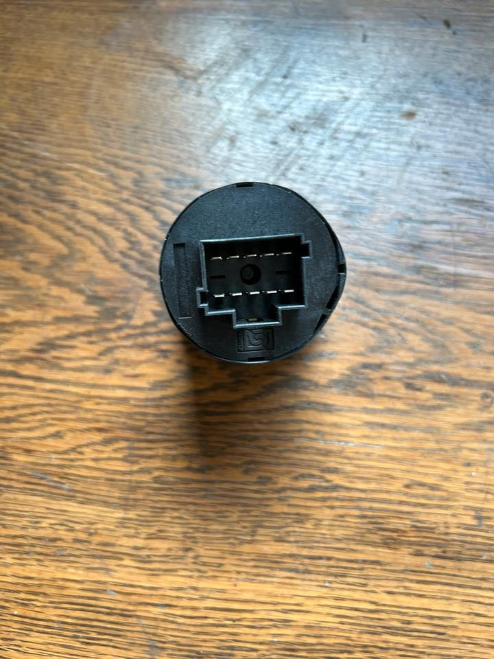 MAN TGL Lichtschalter 81.25505.6877 - Електрическа система за Камион: снимка 3 MAN TGL Lichtschalter 81.25505.6877 - Електрическа система за Камион: снимка 3