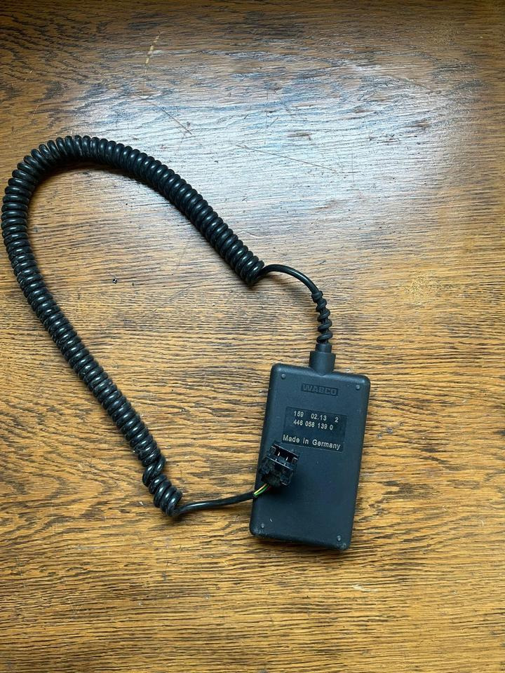 MAN WABCO Bediengerät Fernbedienung Luftfederung 4460561390 - Въздушно окачване за Камион: снимка 3 MAN WABCO Bediengerät Fernbedienung Luftfederung 4460561390 - Въздушно окачване за Камион: снимка 3