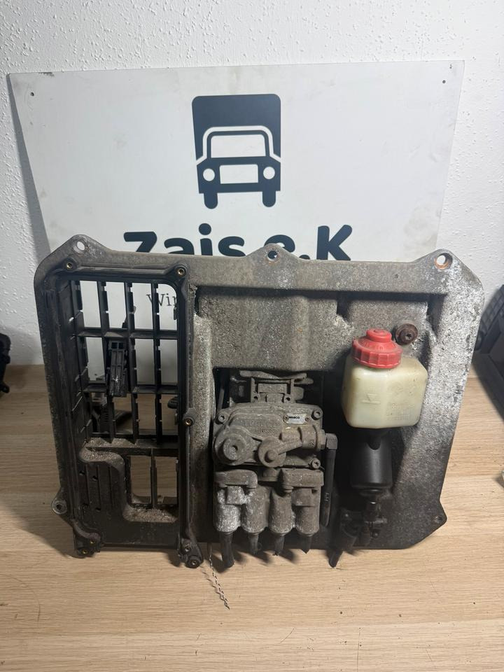 MAN WABCO Fußbremsventil 4800200090 - Части на спирачната система за Камион: снимка 1 MAN WABCO Fußbremsventil 4800200090 - Части на спирачната система за Камион: снимка 1