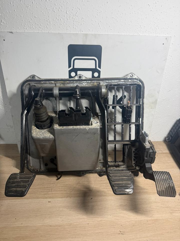 MAN WABCO Fußbremsventil 4800200090 - Части на спирачната система за Камион: снимка 4 MAN WABCO Fußbremsventil 4800200090 - Части на спирачната система за Камион: снимка 4