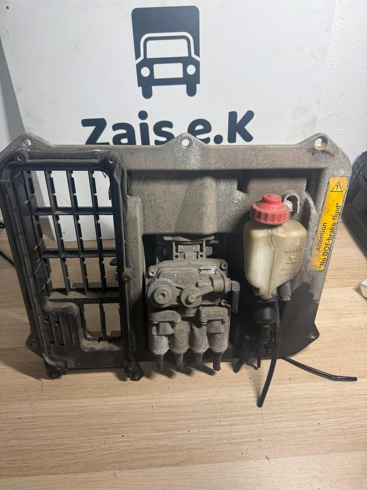 MAN WABCO Fußbremsventil 4800200260 - Части на спирачната система за Камион: снимка 1 MAN WABCO Fußbremsventil 4800200260 - Части на спирачната система за Камион: снимка 1