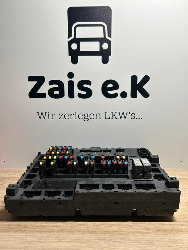 Mercedes Actros MP4 Continental Sicherungskasten A0014466158 - Предпазител за Камион: снимка 1 Mercedes Actros MP4 Continental Sicherungskasten A0014466158 - Предпазител за Камион: снимка 1