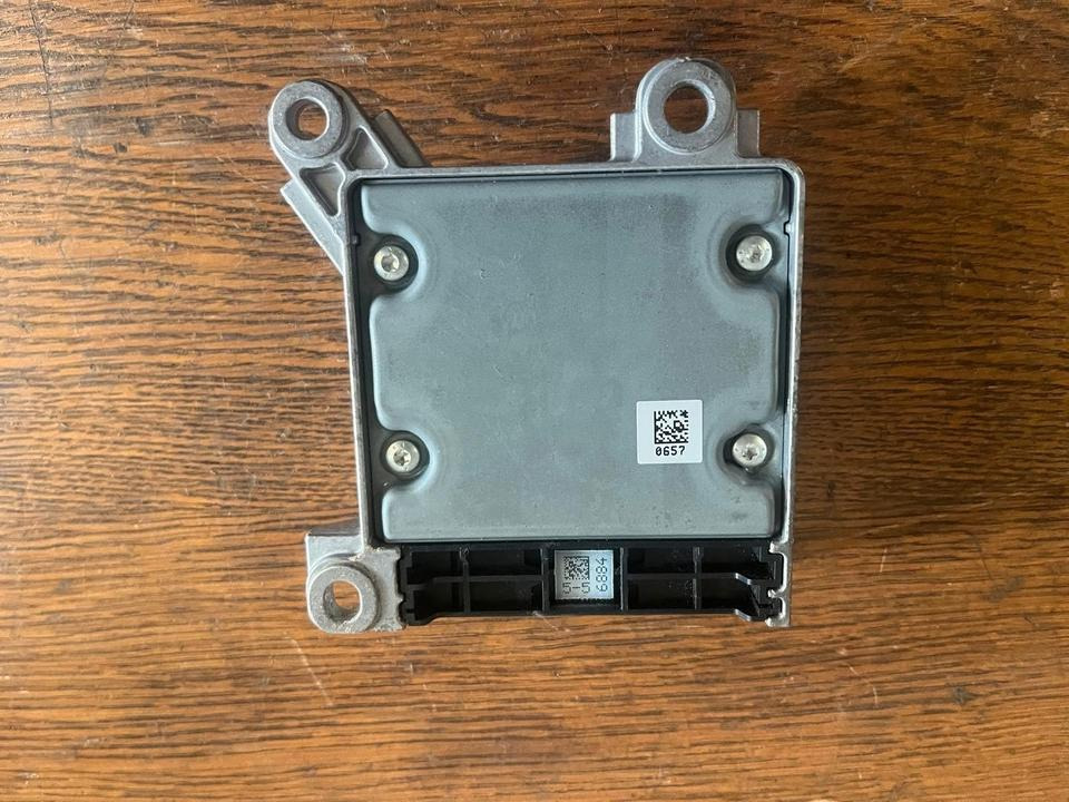 Mercedes Actros MP4 Elektronik ZGS Steuergerät A0004461242 - Блок за управление за Камион: снимка 5 Mercedes Actros MP4 Elektronik ZGS Steuergerät A0004461242 - Блок за управление за Камион: снимка 5