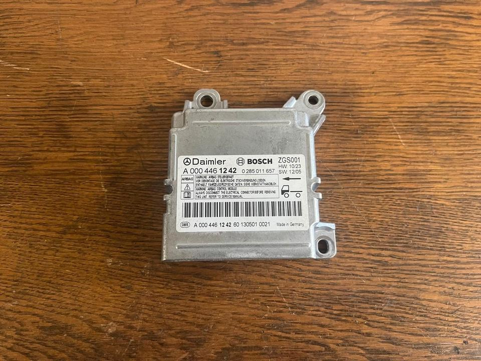 Mercedes Actros MP4 Elektronik ZGS Steuergerät A0004461242 - Блок за управление за Камион: снимка 2 Mercedes Actros MP4 Elektronik ZGS Steuergerät A0004461242 - Блок за управление за Камион: снимка 2