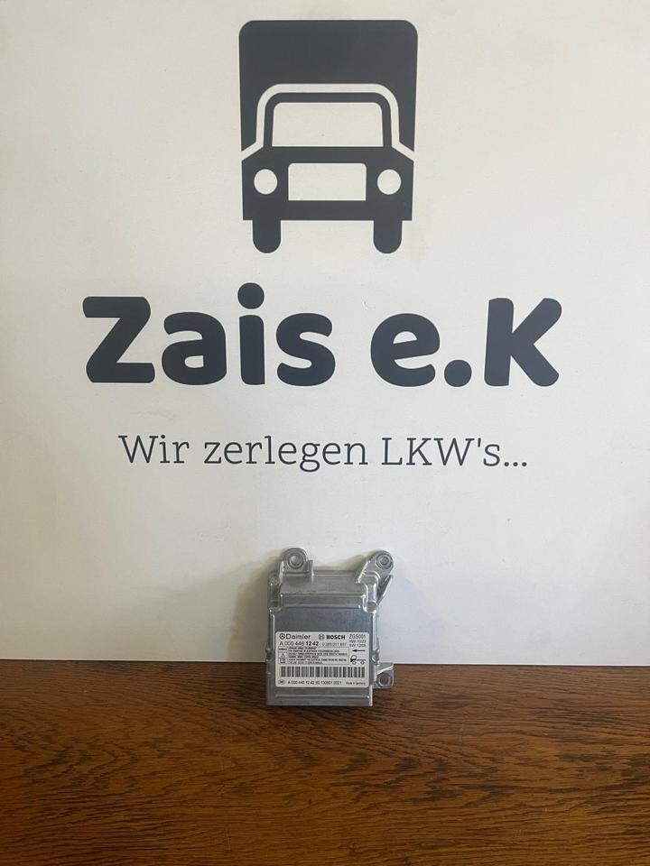 Mercedes Actros MP4 Elektronik ZGS Steuergerät A0004461242 - Блок за управление за Камион: снимка 1 Mercedes Actros MP4 Elektronik ZGS Steuergerät A0004461242 - Блок за управление за Камион: снимка 1