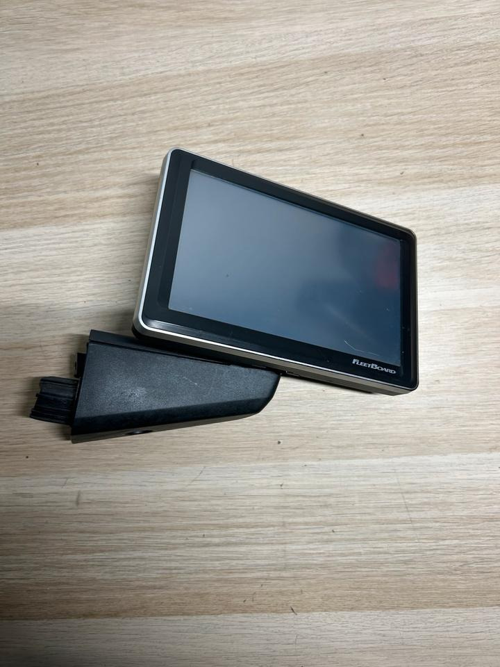 Mercedes Actros MP4 FleetBoard Monitor Display A0008272157 - Тахограф за Камион: снимка 2 Mercedes Actros MP4 FleetBoard Monitor Display A0008272157 - Тахограф за Камион: снимка 2
