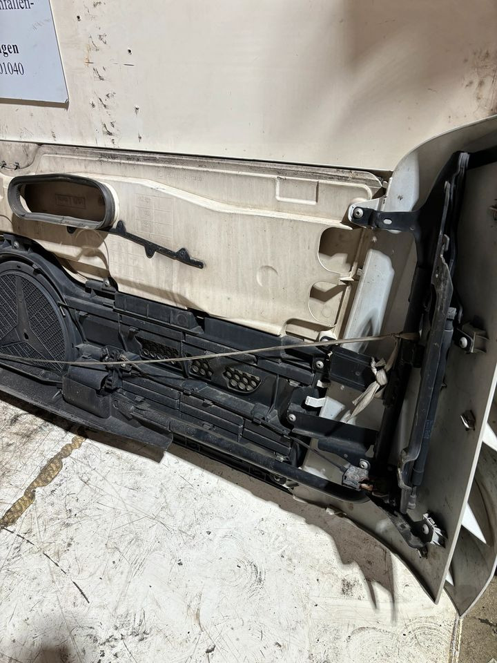 Mercedes Actros MP4 Motorhaube A9607500409 - Капо за Камион: снимка 5 Mercedes Actros MP4 Motorhaube A9607500409 - Капо за Камион: снимка 5