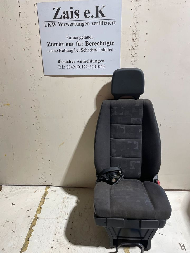 Mercedes Atego 2 Beifahrersitz - Седалка за Камион: снимка 1 Mercedes Atego 2 Beifahrersitz - Седалка за Камион: снимка 1