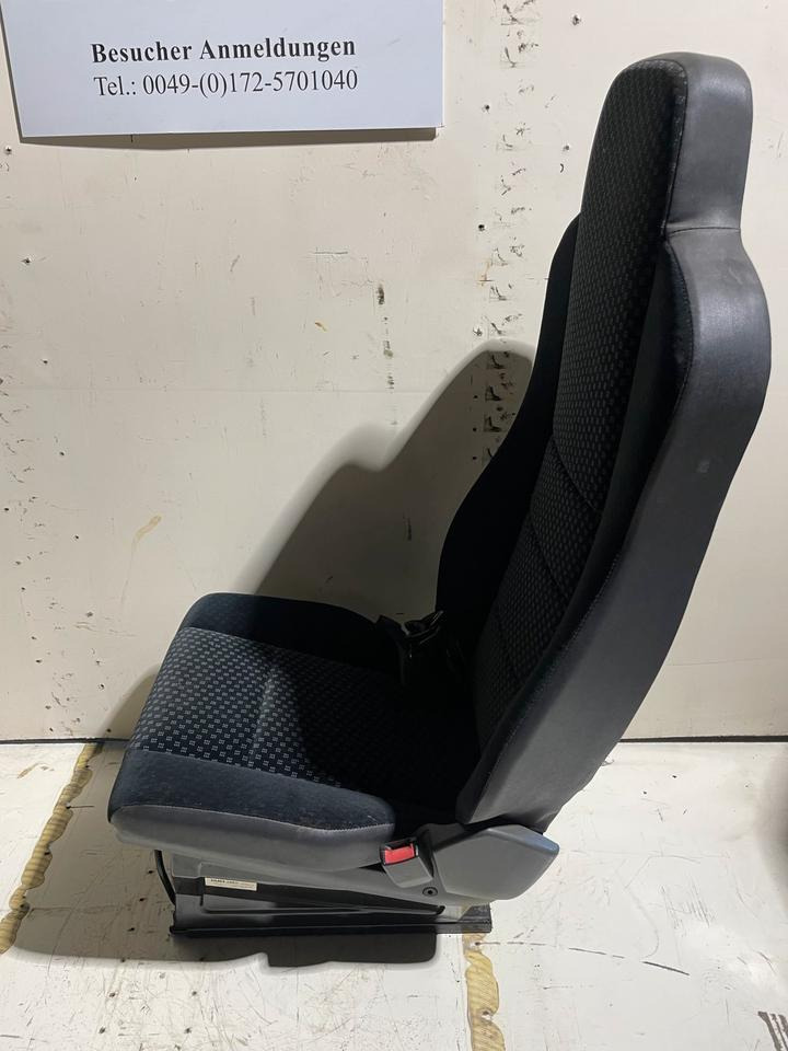 Mercedes Atego 3 Beifahrersitz - Седалка за Камион: снимка 2 Mercedes Atego 3 Beifahrersitz - Седалка за Камион: снимка 2