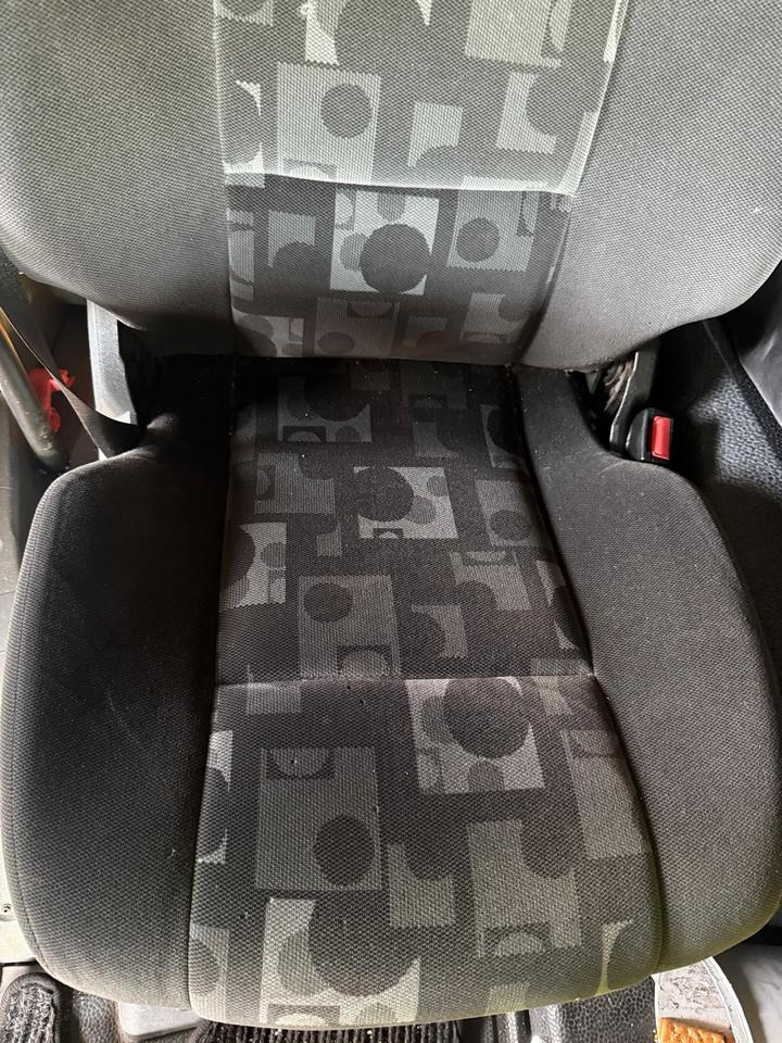 Mercedes Atego 3 Beifahrersitz mit Luft - Седалка за Камион: снимка 3 Mercedes Atego 3 Beifahrersitz mit Luft - Седалка за Камион: снимка 3