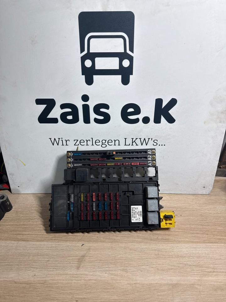 Mercedes Atego Sicherungskasten A0015432015 - Електрическа система за Камион: снимка 1 Mercedes Atego Sicherungskasten A0015432015 - Електрическа система за Камион: снимка 1