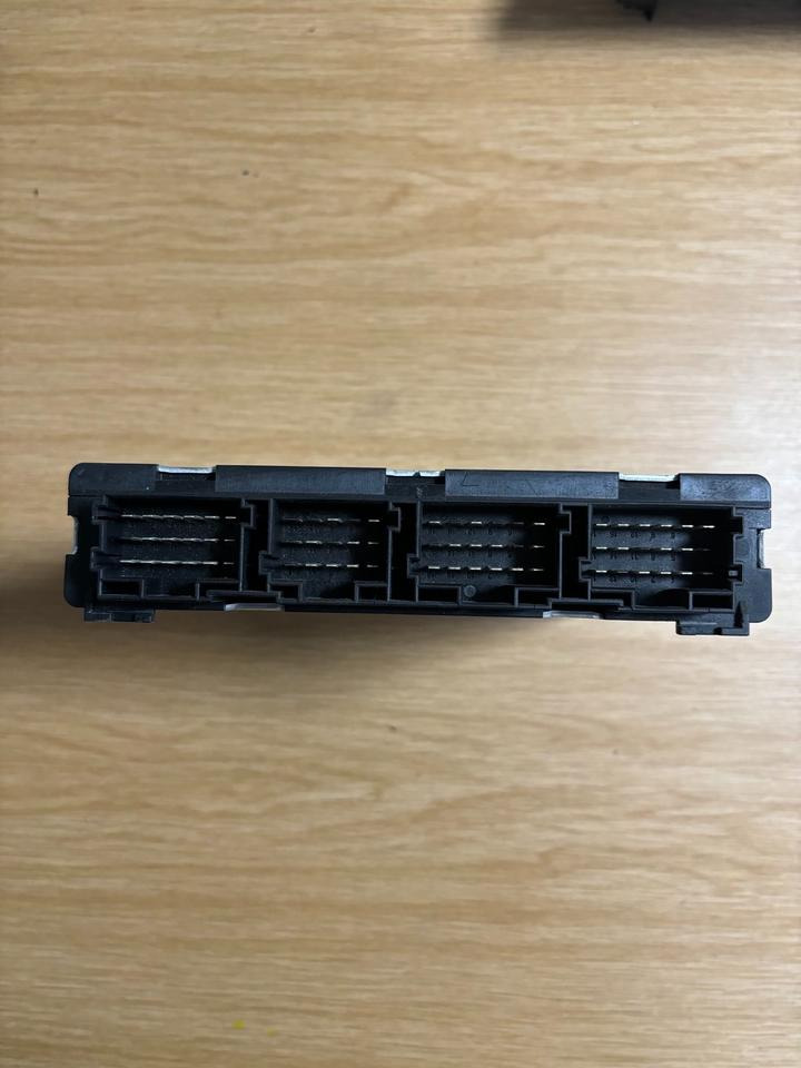 Mercedes Atego VDO Elektronik FMR Steuergerät A0004464502 - Блок за управление за Камион: снимка 3 Mercedes Atego VDO Elektronik FMR Steuergerät A0004464502 - Блок за управление за Камион: снимка 3