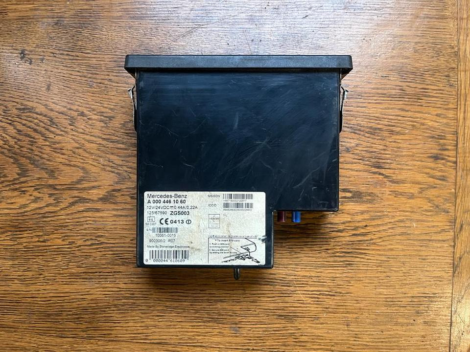 Mercedes-Benz Actros MP4 Tachograph FLEETBOARD A0004461060 - Тахограф за Камион: снимка 3 Mercedes-Benz Actros MP4 Tachograph FLEETBOARD A0004461060 - Тахограф за Камион: снимка 3