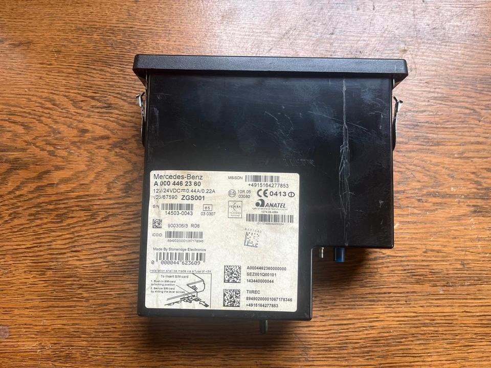 Mercedes-Benz Actros MP4 Tachograph FLEETBOARD A0004462360 - Тахограф за Камион: снимка 3 Mercedes-Benz Actros MP4 Tachograph FLEETBOARD A0004462360 - Тахограф за Камион: снимка 3