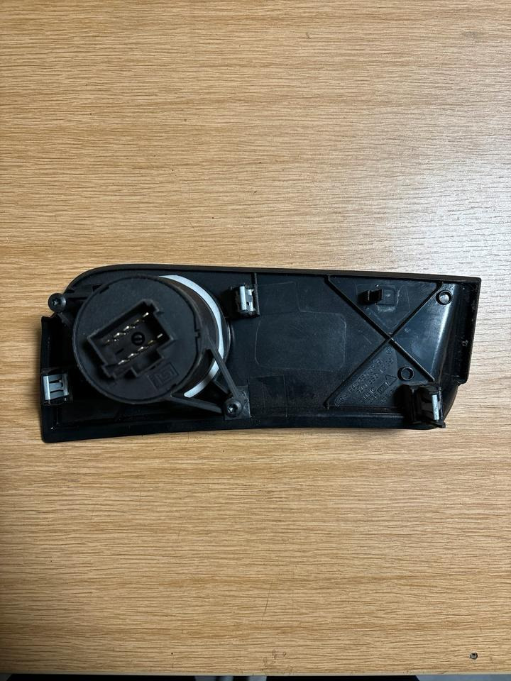 Mercedes-Benz Atego Lichtschalter A0015453304 - Електрическа система за Камион: снимка 2 Mercedes-Benz Atego Lichtschalter A0015453304 - Електрическа система за Камион: снимка 2