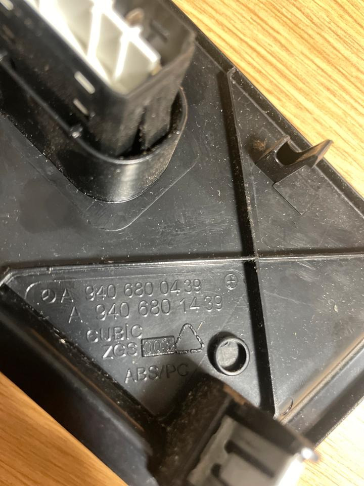 Mercedes-Benz Atego Lichtschalter A9406800439 - Електрическа система за Камион: снимка 3 Mercedes-Benz Atego Lichtschalter A9406800439 - Електрическа система за Камион: снимка 3