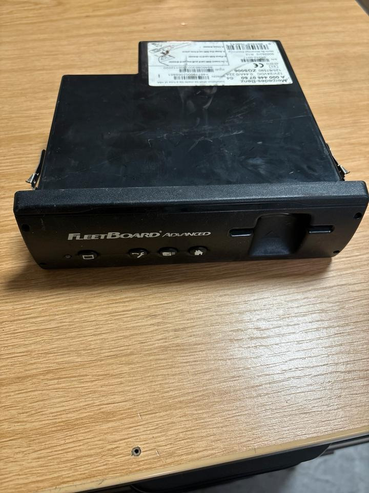 Mercedes-Benz FLEETBOARD ADVANCED Tachograph A0004460760 - Тахограф за Камион: снимка 1 Mercedes-Benz FLEETBOARD ADVANCED Tachograph A0004460760 - Тахограф за Камион: снимка 1