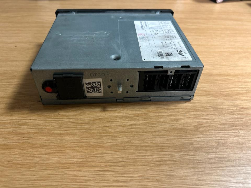 Mercedes-Benz Tachograph A0014463833 - Тахограф за Камион: снимка 2 Mercedes-Benz Tachograph A0014463833 - Тахограф за Камион: снимка 2