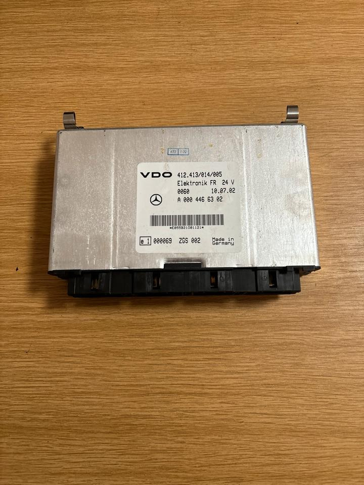 Mercedes-Benz VDO Elektronik FR Steuergerät A0004466302 - Блок за управление за Камион: снимка 1 Mercedes-Benz VDO Elektronik FR Steuergerät A0004466302 - Блок за управление за Камион: снимка 1
